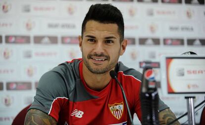 Vitolo en rueda de prensa.