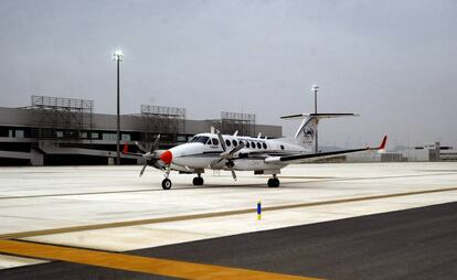 Una aeronave, en 2012, en el aeropuerto de Corvera en Murcia.