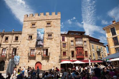 El Palacio de Revillagigedo, en la plaza del Marqués.