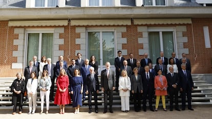 El rey Felipe VI, junto al Patronato de la Fundación Hermes.