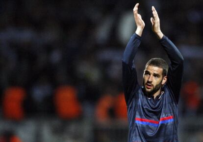 Lisandro celebra la victoria al final del partido