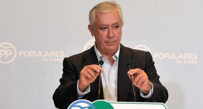 Javier Arenas, vicesecretario de Autonomías y Ayuntamientos, en Cádiz.