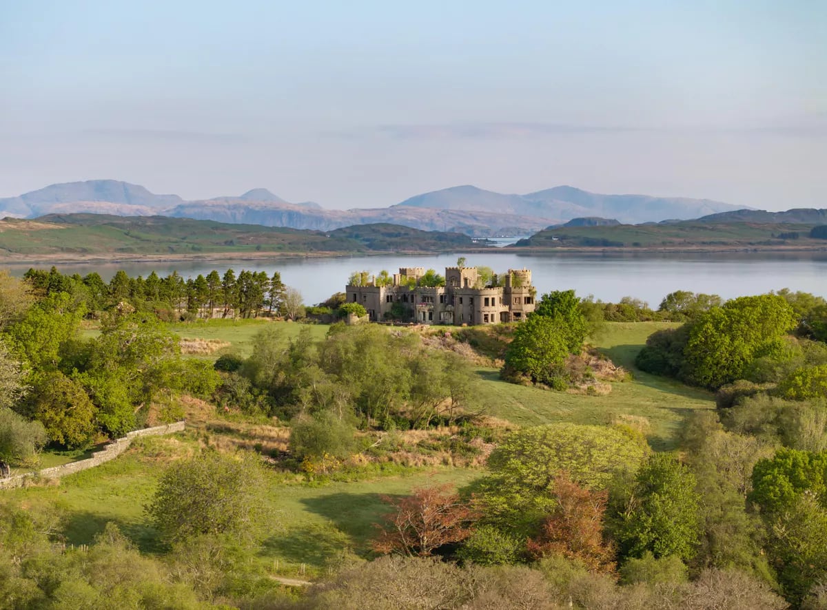 Una isla privada en Escocia con un castillo en ruinas sale a la venta por 6,4 millones de euros