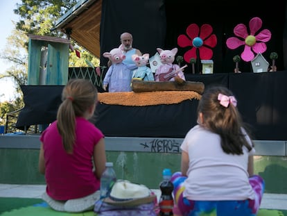 Un momento de la representación de 'Las Tres Cerditas', el pasado sábado en el Teatro de Títeres de El Retiro.