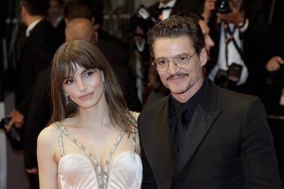 Los intérpretes y hermanos Lux y Pedro Pascal, el 16 de mayo de 2025, en el festival de Cannes.
