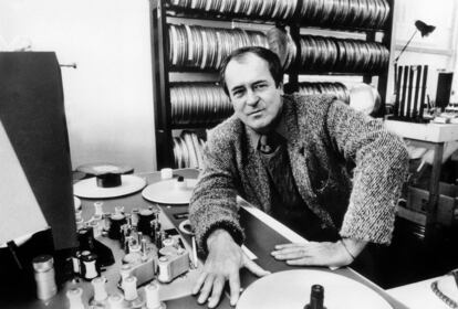 Bernardo Bertolucci, fotografado em 25 de fevereiro de 1988. Nesse mesmo ano, o cineasta italiano ganhou o Oscar de melhor diretor por seu filme biográfico 'O Último Imperador'. O filme, baseado no livro 'From Emperor to Citizien' ('A primeira metade de minha vida', em português), de Pu Yi, foi o primeiro a obter permissão das autoridades chinesas para ser rodado dentro da Cidade Proibida, em Pequim.