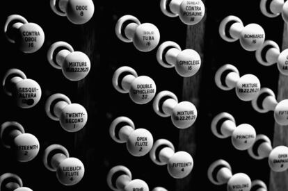 Detalle del órgano construido por Harrison & Harrison.