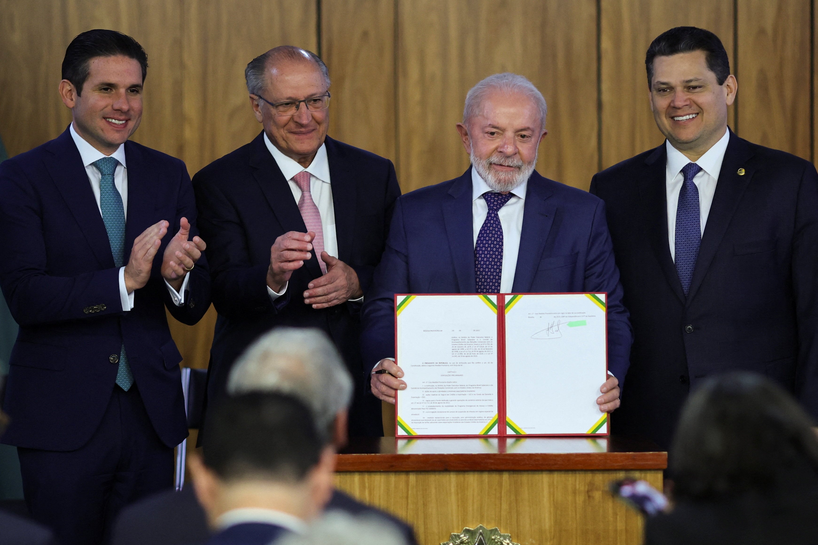Lula concede 5.000 millones en ayudas a las empresas golpeadas por el ‘tarifazo’ de Trump