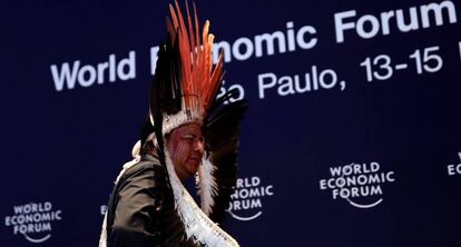 El líder indígena Tashka Yawanawa, de la etnia yawanawa, que asistió a las sesiones del WEF en São Paulo.