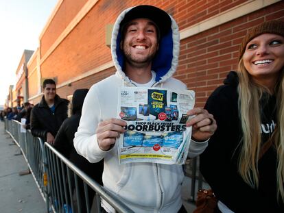 Cola en un Best Buy de Utah en el Black Friday de 2016.