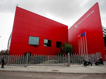 Fachada de la sede  de la empresa Isolux en Madrid