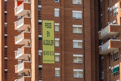 Pisos de alquiler en un edificio de Vall d'Hebrón en Barcelona.