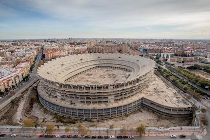 El estadio del Nou Mestalla en Valencia, cuyas obras permanecen paralizadas desde 2009.