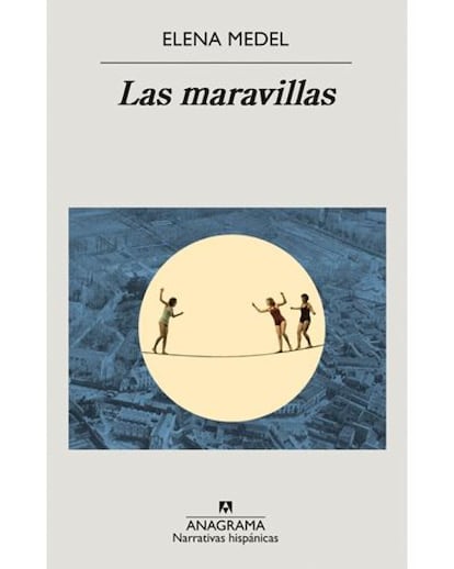 Una novela sobre dos mujeres trabajadoras que suscita una ristra de preguntas. ¿Cuál es el peso de la familia y cuál el del dinero en la vida? Una historia sobre el dinero que no se tiene, pero también sobre los cuidados y las responsabilidades.
Precio: 17 euros.