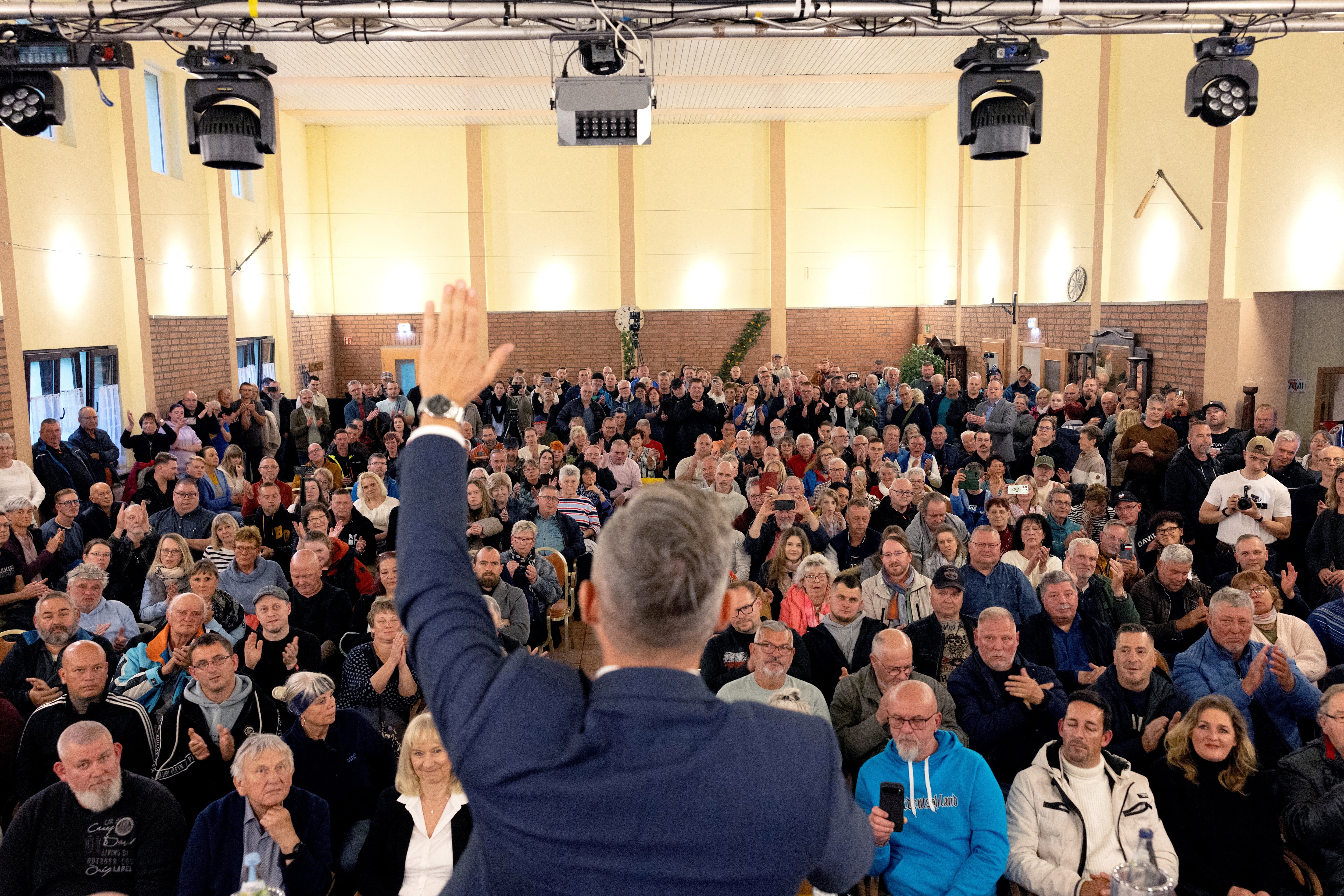 La marea etnonacionalista de Alemania coge fuerza y aspira a ganar en el Este
