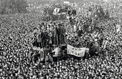 Manifestaciones en Bucarest contra el dictador Nicolae Ceausescu en diciembre de 1989. 