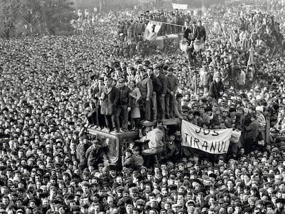 Manifestaciones en Bucarest contra el dictador Nicolae Ceausescu en diciembre de 1989. 