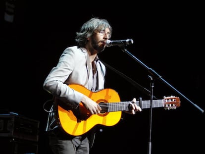 Actuaci&oacute;n del m&uacute;sico gallego Xoel L&oacute;pez, durante la V Edici&oacute;n de los Premios de la M&uacute;sica Independiente.