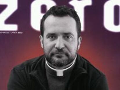 Portada de la revista 'Zero', protagonizada por el párroco José Mantero.