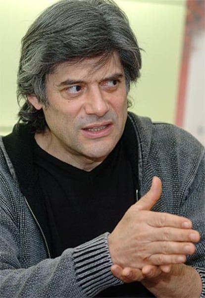 El actor francés George Corraface, durante la presentación hoy en Madrid de &#39;Un toque de canela&#39;.