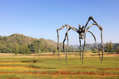 'Mamá', escultura de Louise Bourgeois en el bosque de Khao Yai.