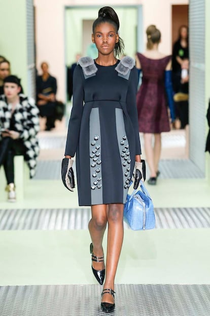 desfile prada milan atoño 2015