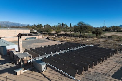 Un secador solar para pequeños productores de pimentón en los Valles Calchaquíes 2UHDLAQXWBBE5FRGOCREIETGMU