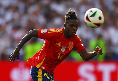 Nico Williams, durante el partido ante Alemania el 5 de julio en el Stuttgart Arena.