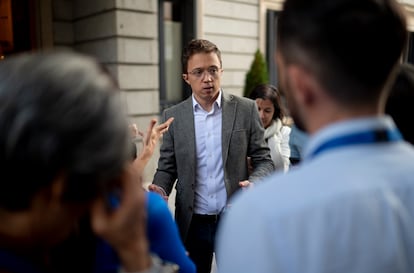 El portavoz de Sumar en el Congreso, Íñigo Errejón, tras la sesión plenaria de este martes.