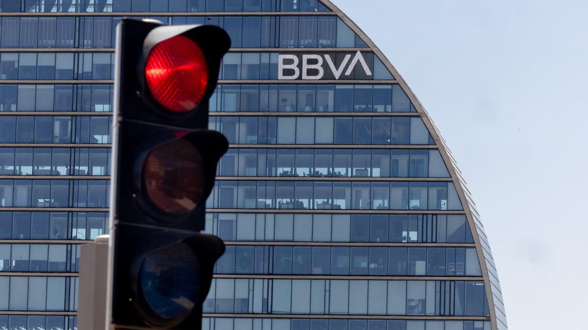 Today BBVA pays the largest dividend in its history | Companies