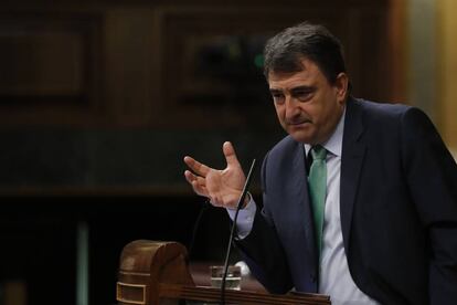 Aitor Esteban, del PNV, durante un pleno en el Congreso de los Diputados.