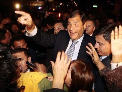 El presidente Correa, tras conocer el fallo que ratifica la condena a 'El Universo'.