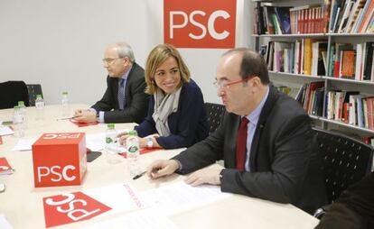 De izquierda a derecha, José Montilla, Carme Chacón y Miquel Iceta.