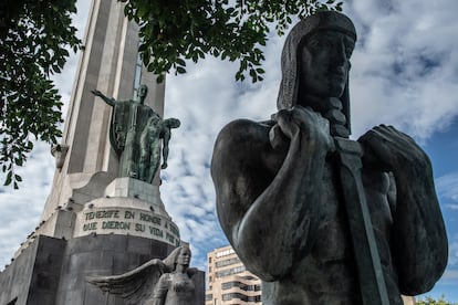 El 'Monumento a los Caídos', en la Plaza de España de Santa Cruz de Tenerife.