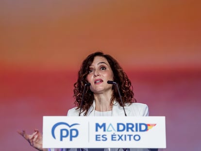 La presidenta de la Comunidad de Madrid Isabel Díaz Ayuso inaugura la tercera jornada 'Popular', 'La persona en el centro', en el Auditorio Joaquín Rodrigo de Las Rozas, Madrid, este viernes.