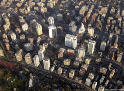 Vista aérea del entorno del barrio de Los Leones, Santiago de Chile.