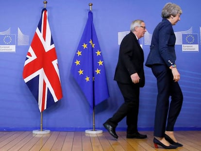 Jean-Claude Juncker y Theresa May, en Bruselas el 7 de febrero.
