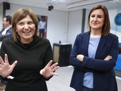 Isabel Bonig presidenta del PPCV (a la izquierda), y la candidata al Ayuntamiento de Valencia, Maria José Catalá.
 