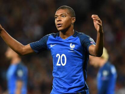 Mbapp&eacute;, ante Luxemburgo.