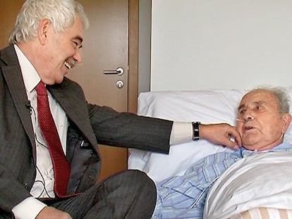 Cinco días antes de morir, Núñez recibió la visita de Pasqual Maragall, ex alcalde de Barcelona.