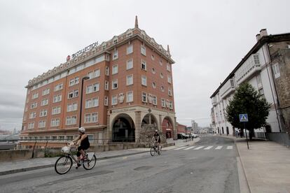 Hotel de A Coruña donde se encuentra confinado el Fuenlabrada.