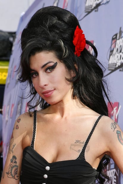 Amy Winehouse a su llegada a los MTV Movie Awards, en Los Ángeles, el 3 de junio de 2007.