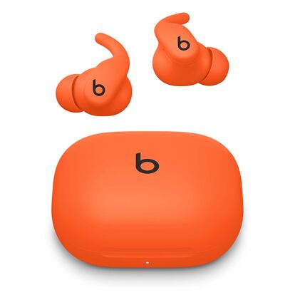 Nuevos auriculares Powerbeats Fit de color naranja