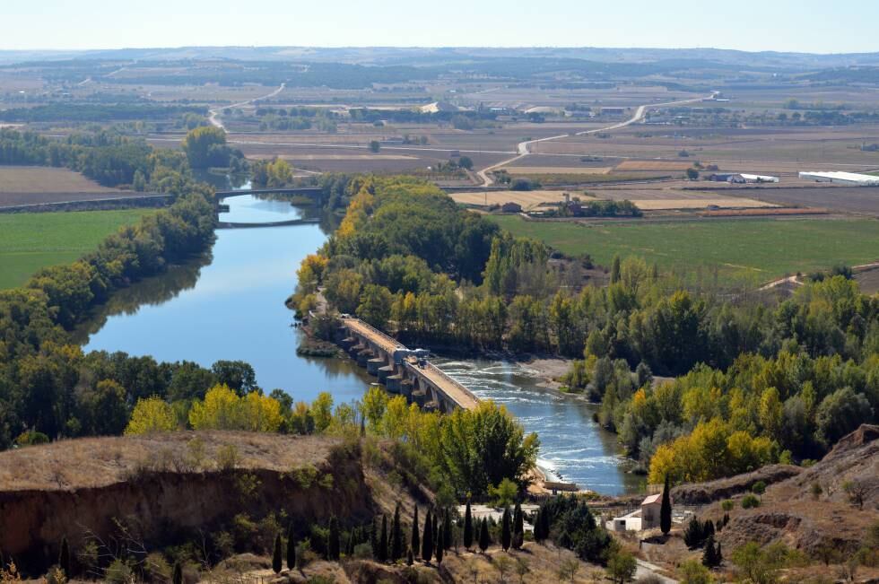 Vista panorámica del Duero a su paso por Toro (Zamora).