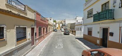 Vista de la calle Hilarión Eslava, en Alcalá de Guadaíra (Sevilla).