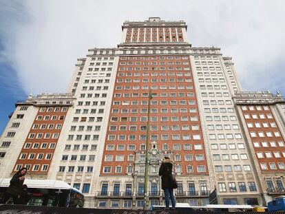 Fachada principal del Edificio Espa&ntilde;a, en Madrid