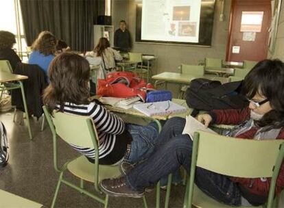 Una clase de segundo de Bachillerato del instituto público Salvador Espriu de Barcelona.