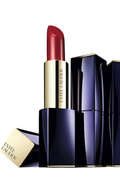 Pure Color Envy Mate, tono Fame Seeker, de Estée Lauder (32 €). Fórmula ligera y ultracremosa. Contiene un alto concentrado de perlas luminosas para conseguir una luminosidad ligera y perlas ultra-reflejantes para obtener un color brillante.