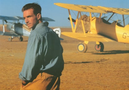Ralph Fiennes como el conde Almásy en 'El paciente inglés'.