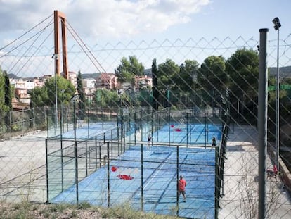 Zona de pàdel del poliesportiu Infinit, a Igualada.